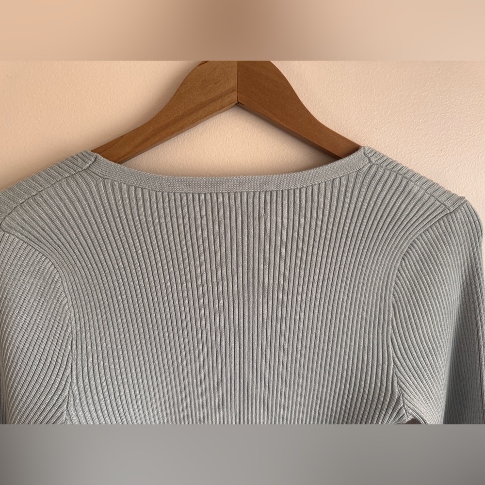 Abercrombie & Fitch Baby Blue Minimalist Ribbed V Neck Sweater Bodysuit Large - Picture 13 of 16